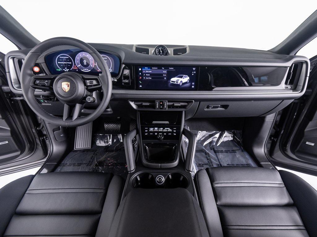 new 2025 Porsche Cayenne car, priced at $101,835