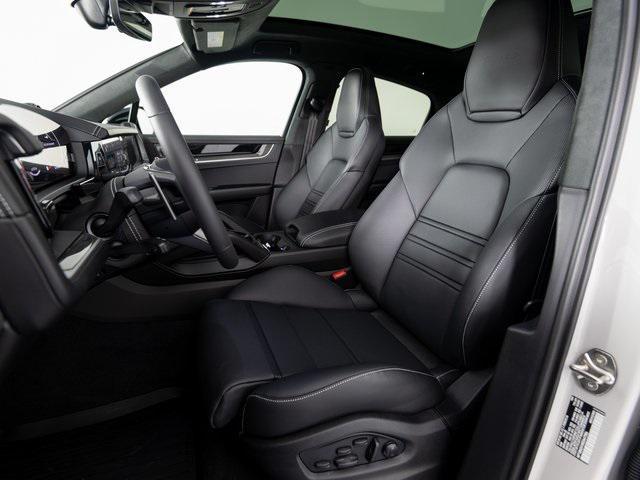 new 2025 Porsche Cayenne car, priced at $201,325