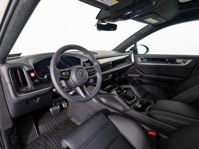 new 2025 Porsche Cayenne car, priced at $201,325