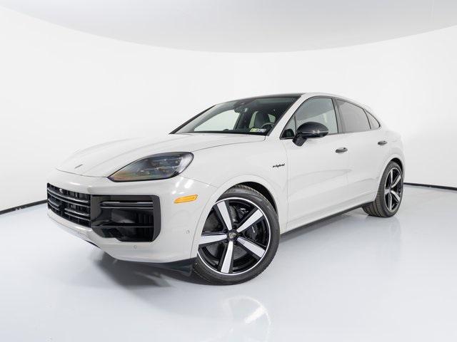 new 2025 Porsche Cayenne car, priced at $201,325