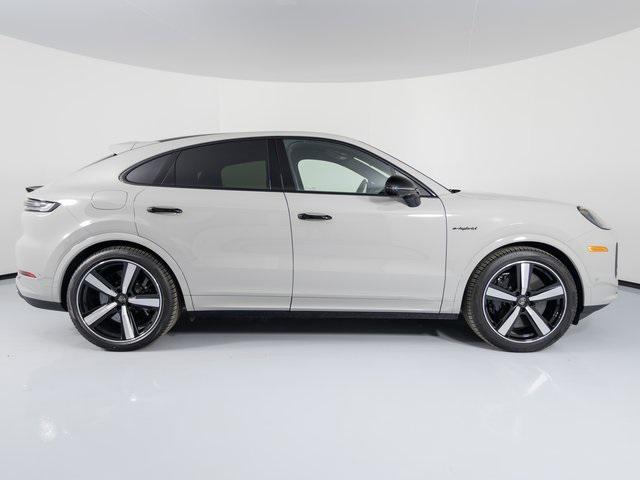 new 2025 Porsche Cayenne car, priced at $201,325