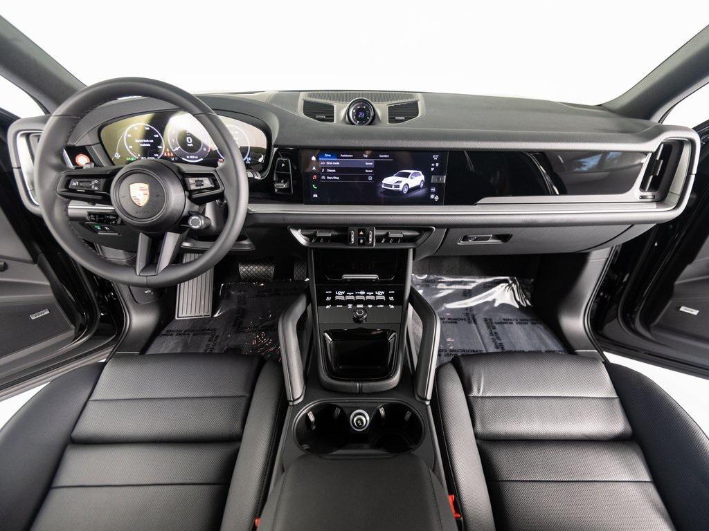 new 2025 Porsche Cayenne car, priced at $101,435