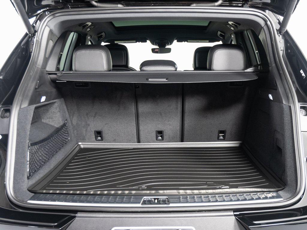 new 2025 Porsche Cayenne car, priced at $101,435