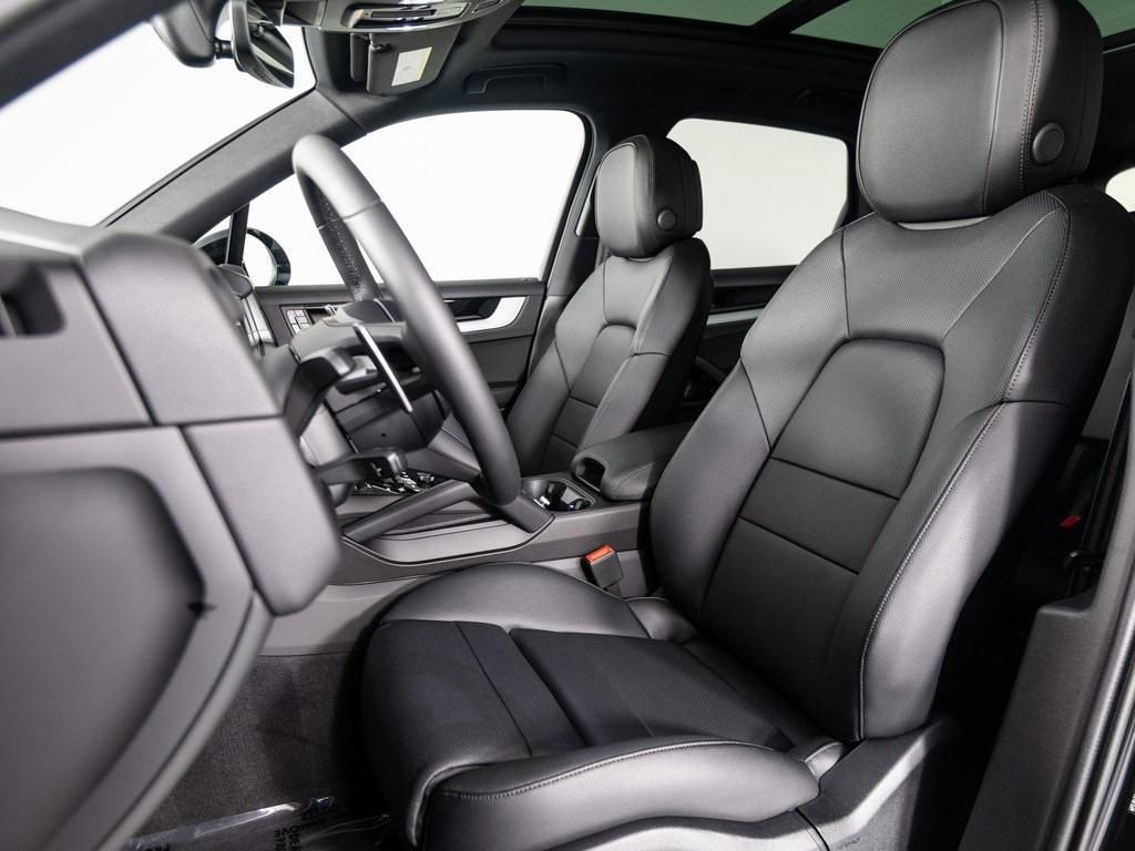 new 2025 Porsche Cayenne car, priced at $101,435