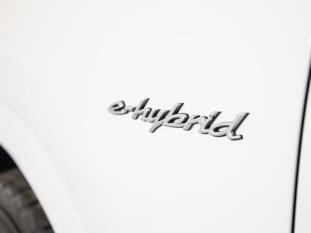 new 2025 Porsche Cayenne car, priced at $116,865