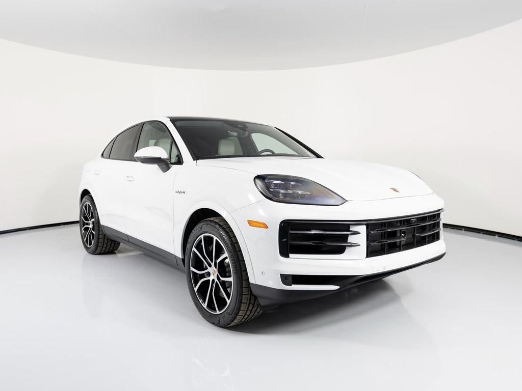 new 2025 Porsche Cayenne car, priced at $119,575