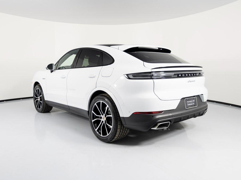 new 2025 Porsche Cayenne car, priced at $119,575