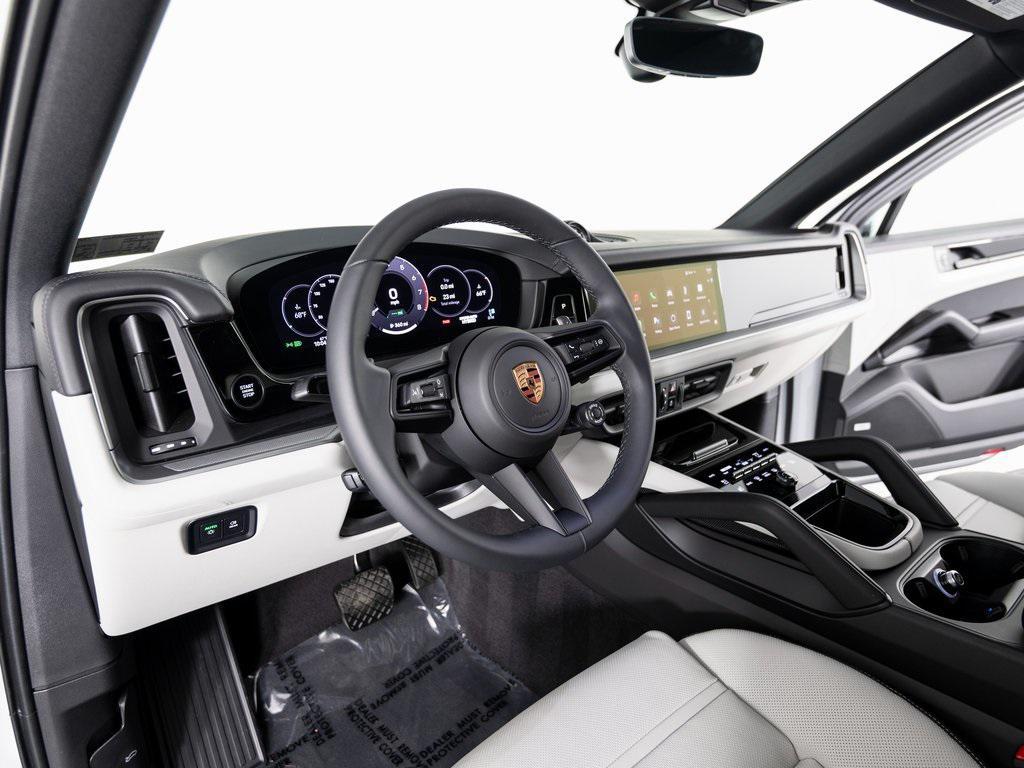 new 2025 Porsche Cayenne car, priced at $119,575
