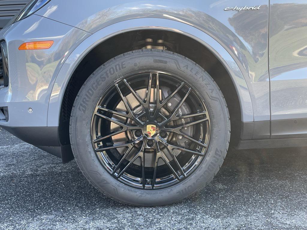 used 2024 Porsche Cayenne car, priced at $92,995