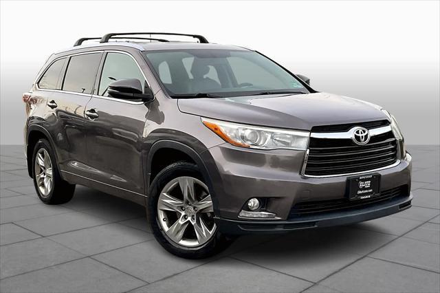 used 2015 Toyota Highlander car, priced at $21,546