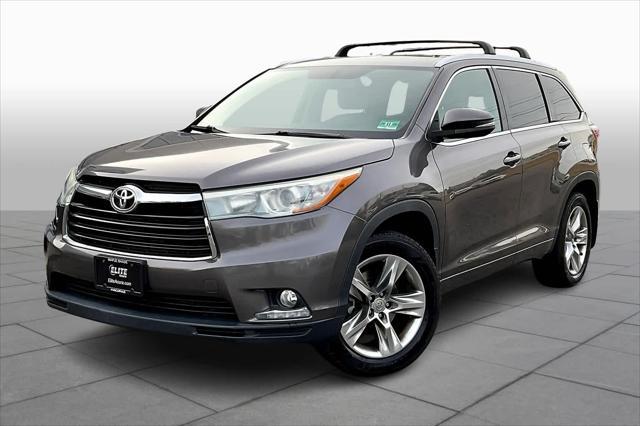 used 2015 Toyota Highlander car, priced at $21,546