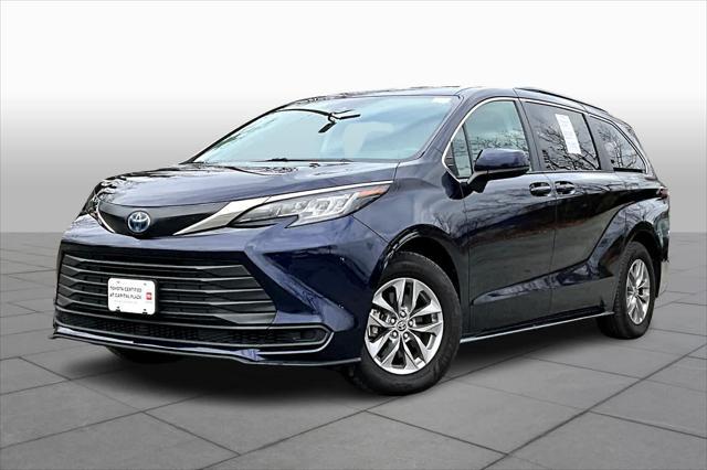 used 2022 Toyota Sienna car, priced at $38,709