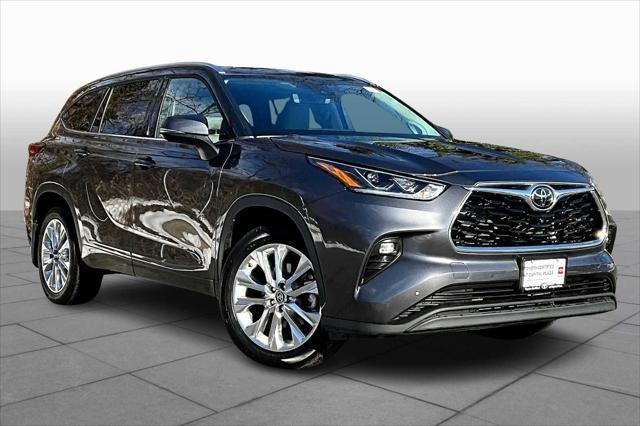 used 2022 Toyota Highlander car, priced at $41,535