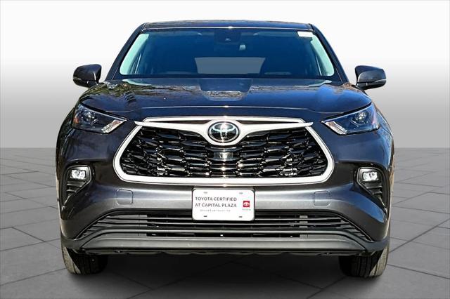 used 2023 Toyota Highlander car, priced at $34,363