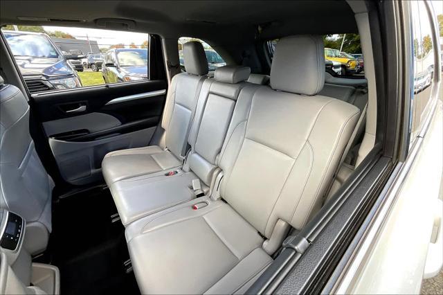 used 2019 Toyota Highlander car, priced at $28,882