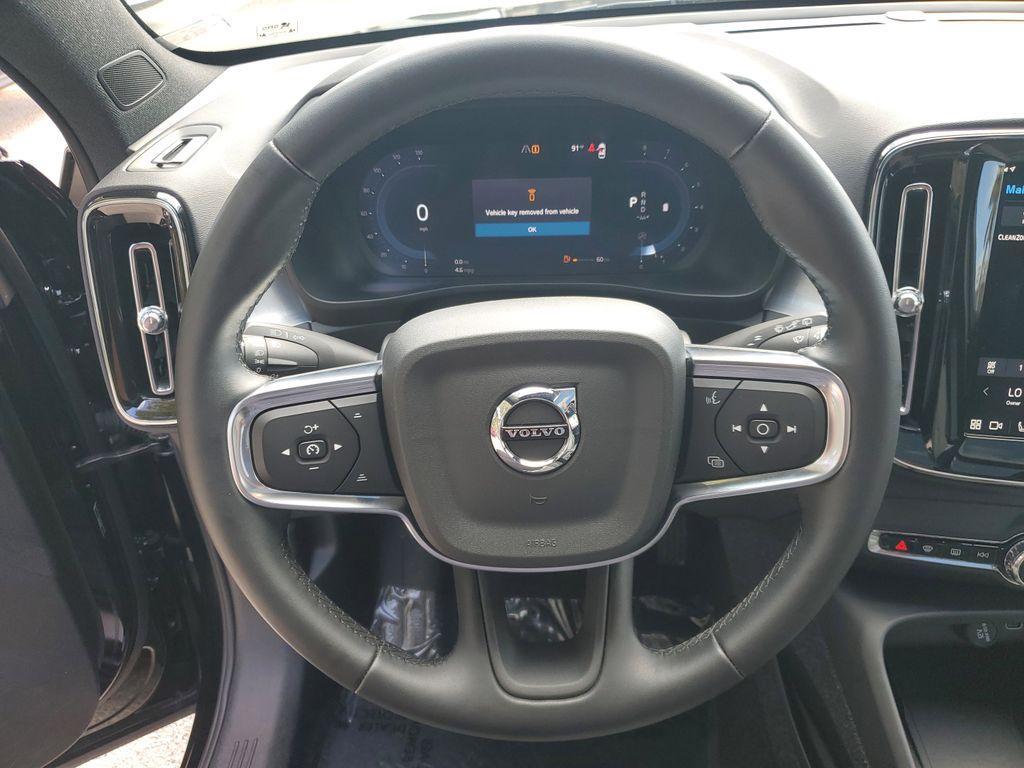 used 2025 Volvo XC40 car, priced at $28,900
