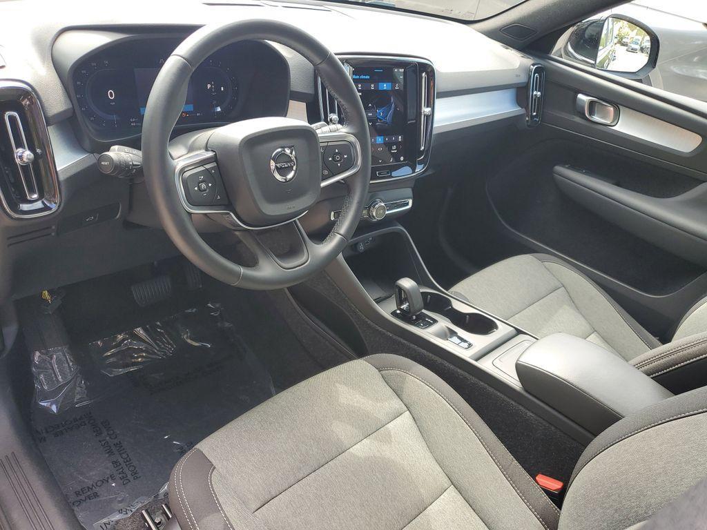 used 2025 Volvo XC40 car, priced at $28,900