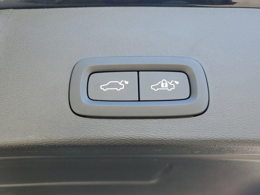 used 2025 Volvo XC40 car, priced at $28,900