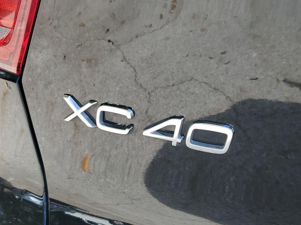 used 2025 Volvo XC40 car, priced at $28,900