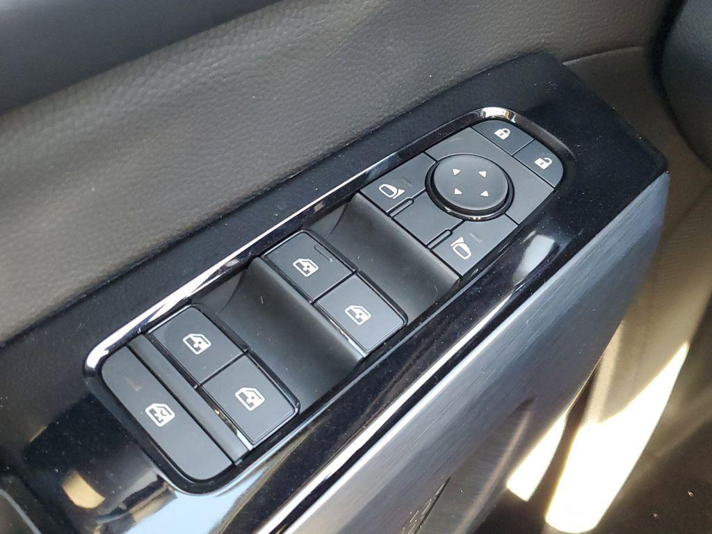new 2025 Nissan Pathfinder car, priced at $42,460