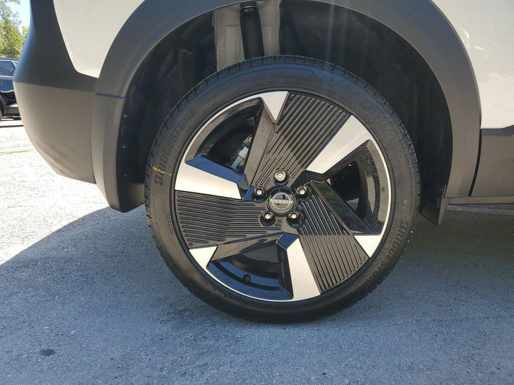 new 2025 Nissan Kicks car, priced at $26,561