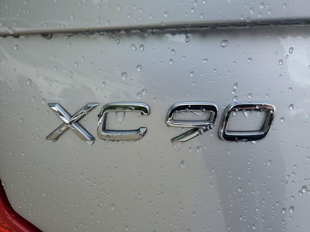 used 2021 Volvo XC90 car, priced at $26,900