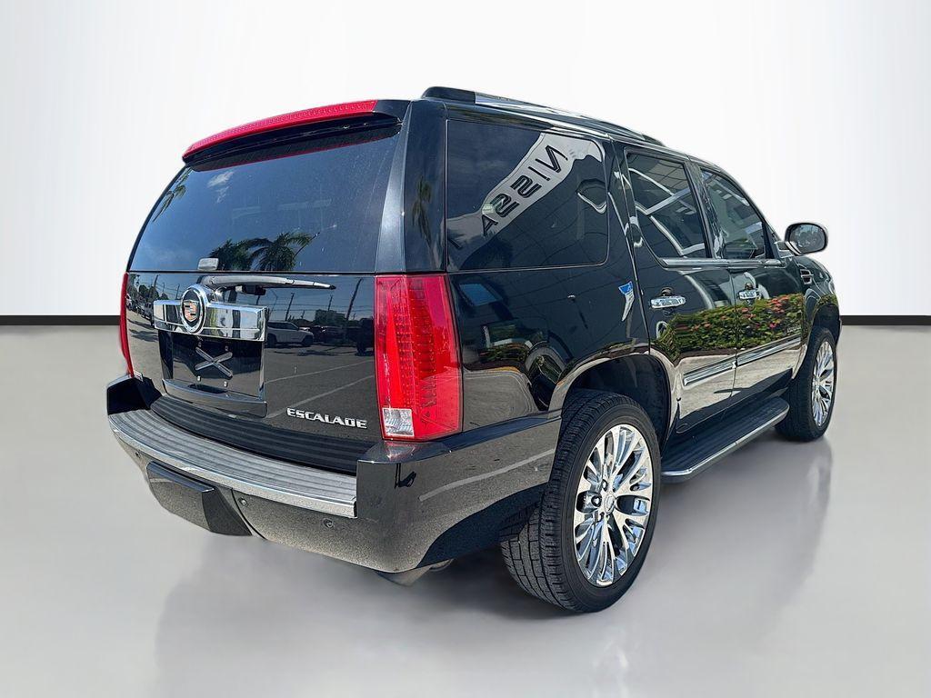 used 2013 Cadillac Escalade car, priced at $19,900