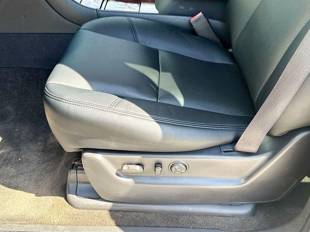 used 2013 Cadillac Escalade car, priced at $19,900