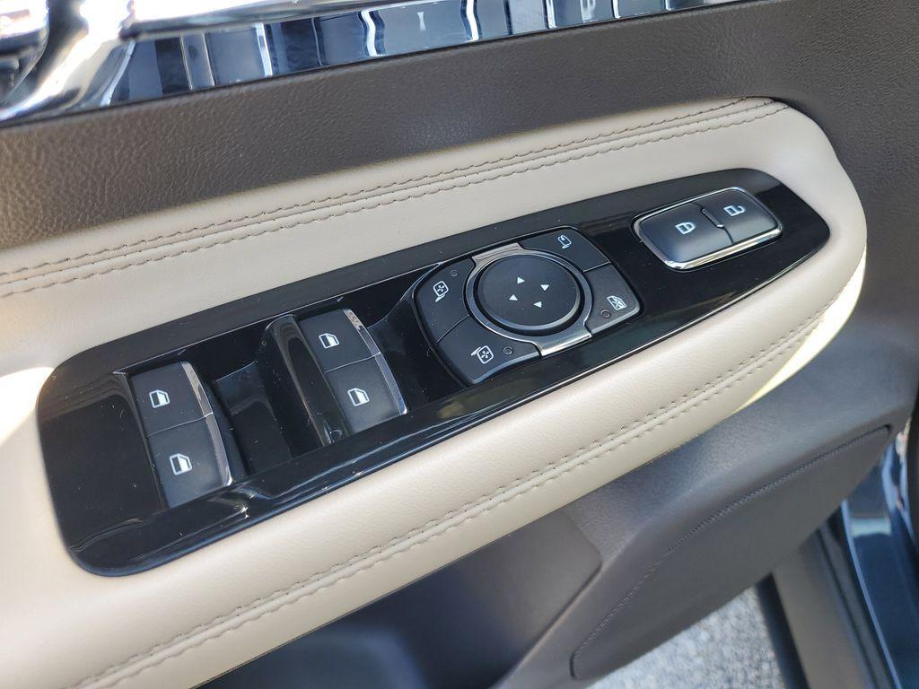 used 2021 Lincoln Corsair car, priced at $25,900