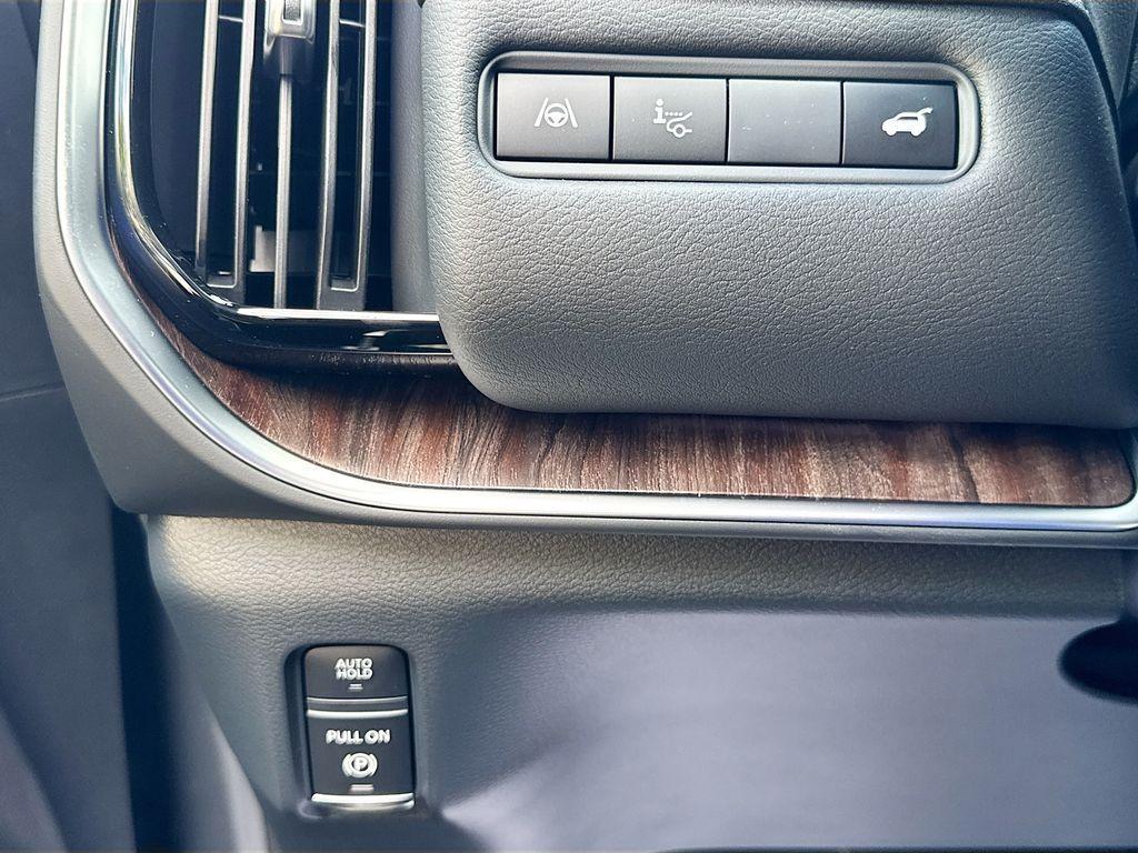 new 2025 Nissan Armada car, priced at $76,893