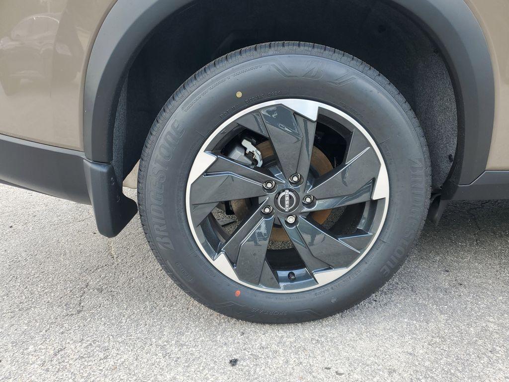 new 2025 Nissan Rogue car, priced at $30,928