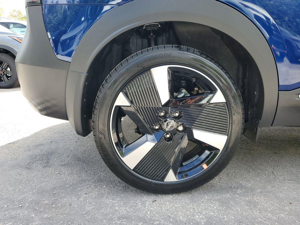 new 2025 Nissan Kicks car, priced at $28,045