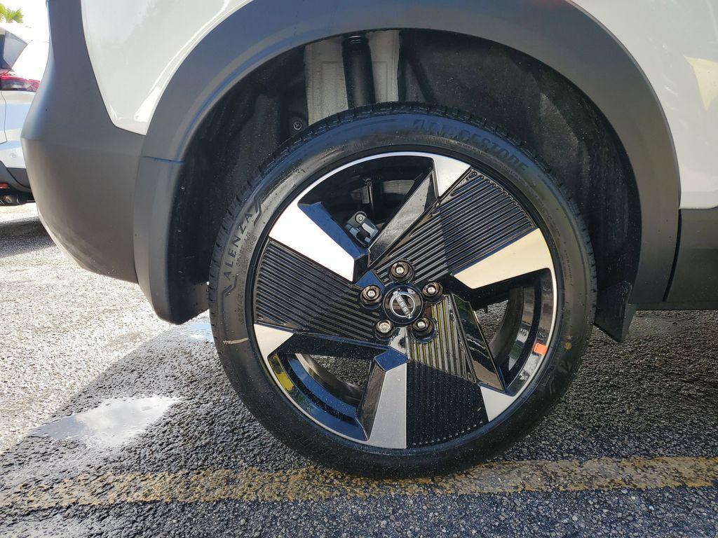 new 2025 Nissan Kicks car, priced at $26,561