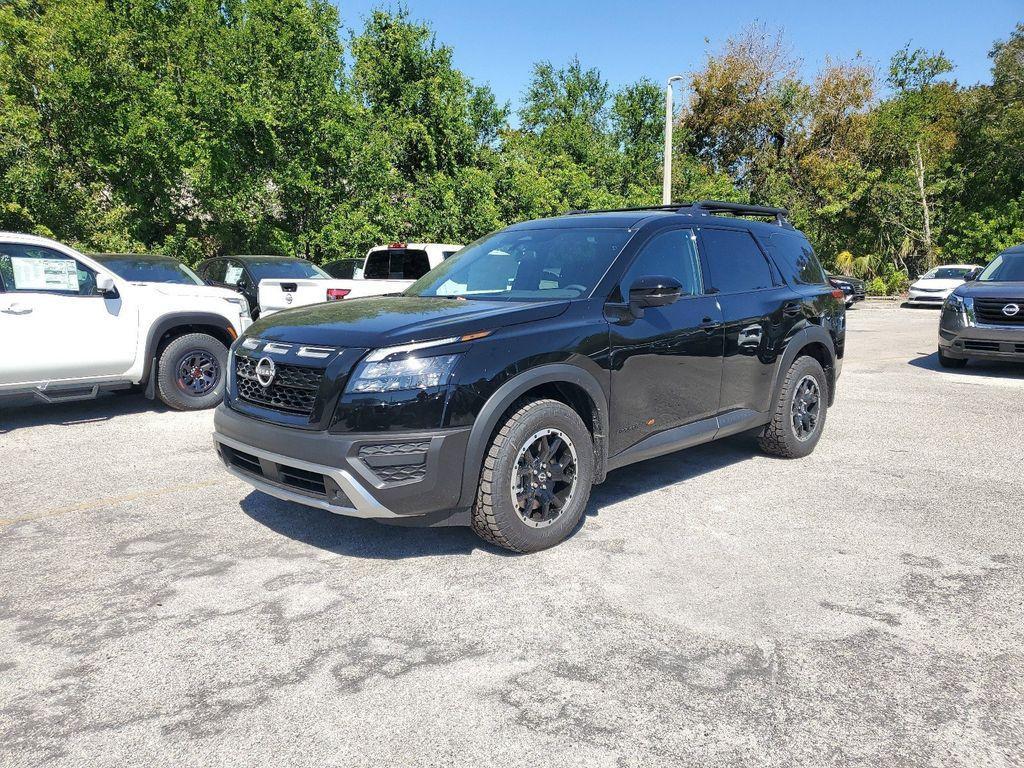 new 2025 Nissan Pathfinder car, priced at $41,682