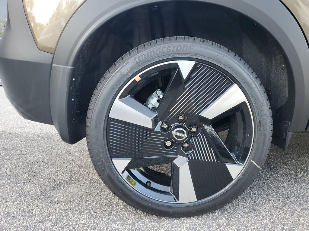 new 2025 Nissan Kicks car, priced at $26,163