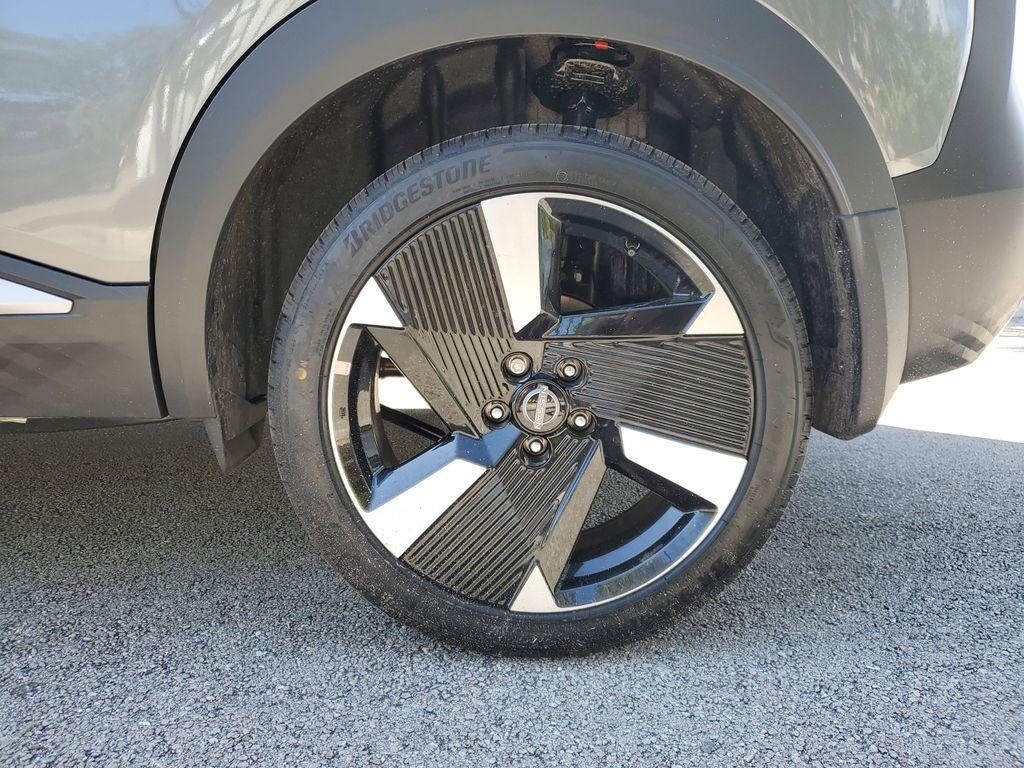 new 2025 Nissan Kicks car, priced at $27,664