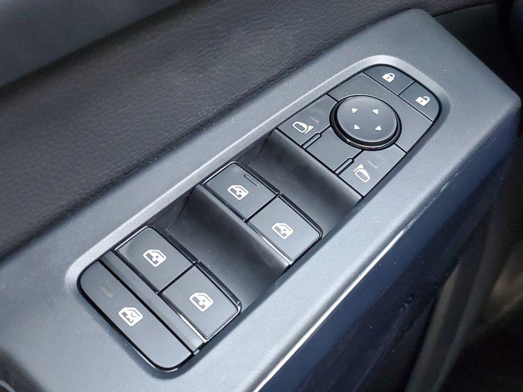 new 2025 Nissan Pathfinder car, priced at $39,383