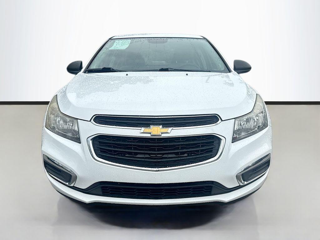 used 2015 Chevrolet Cruze car, priced at $5,800