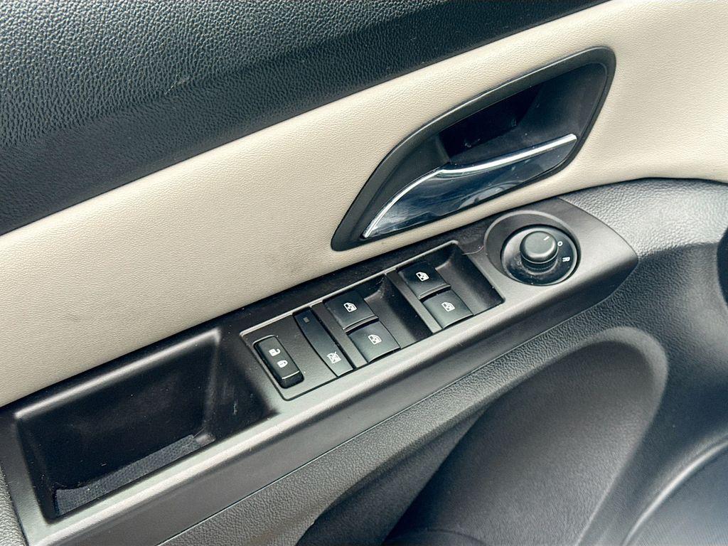 used 2015 Chevrolet Cruze car, priced at $4,500