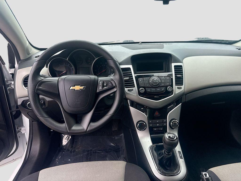 used 2015 Chevrolet Cruze car, priced at $4,500