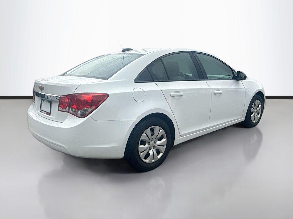 used 2015 Chevrolet Cruze car, priced at $5,800