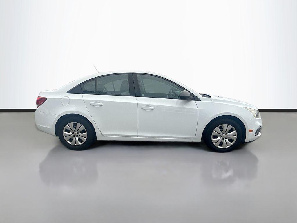 used 2015 Chevrolet Cruze car, priced at $5,800
