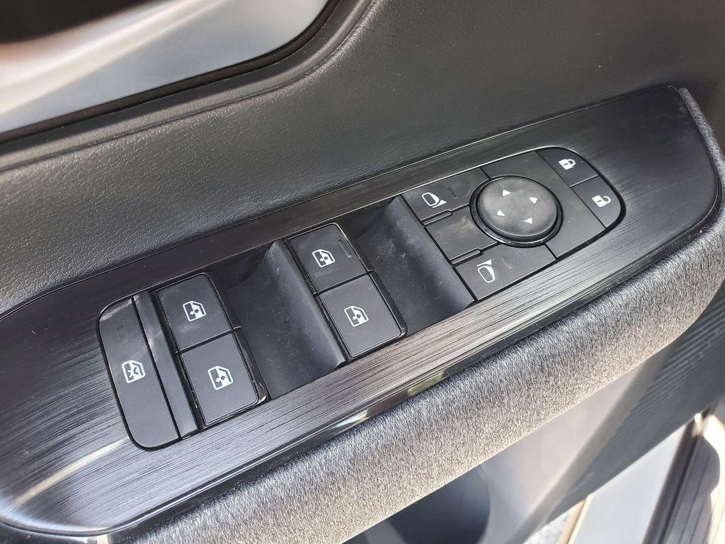 new 2025 Nissan Kicks car, priced at $27,179