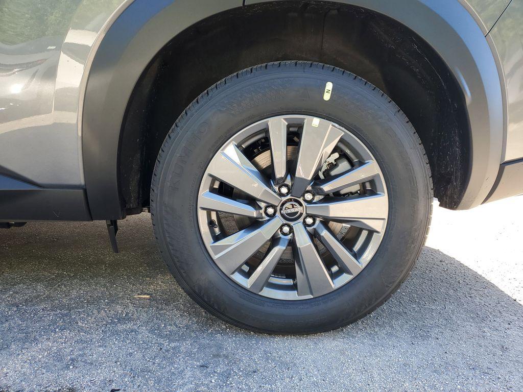 new 2025 Nissan Pathfinder car, priced at $38,269