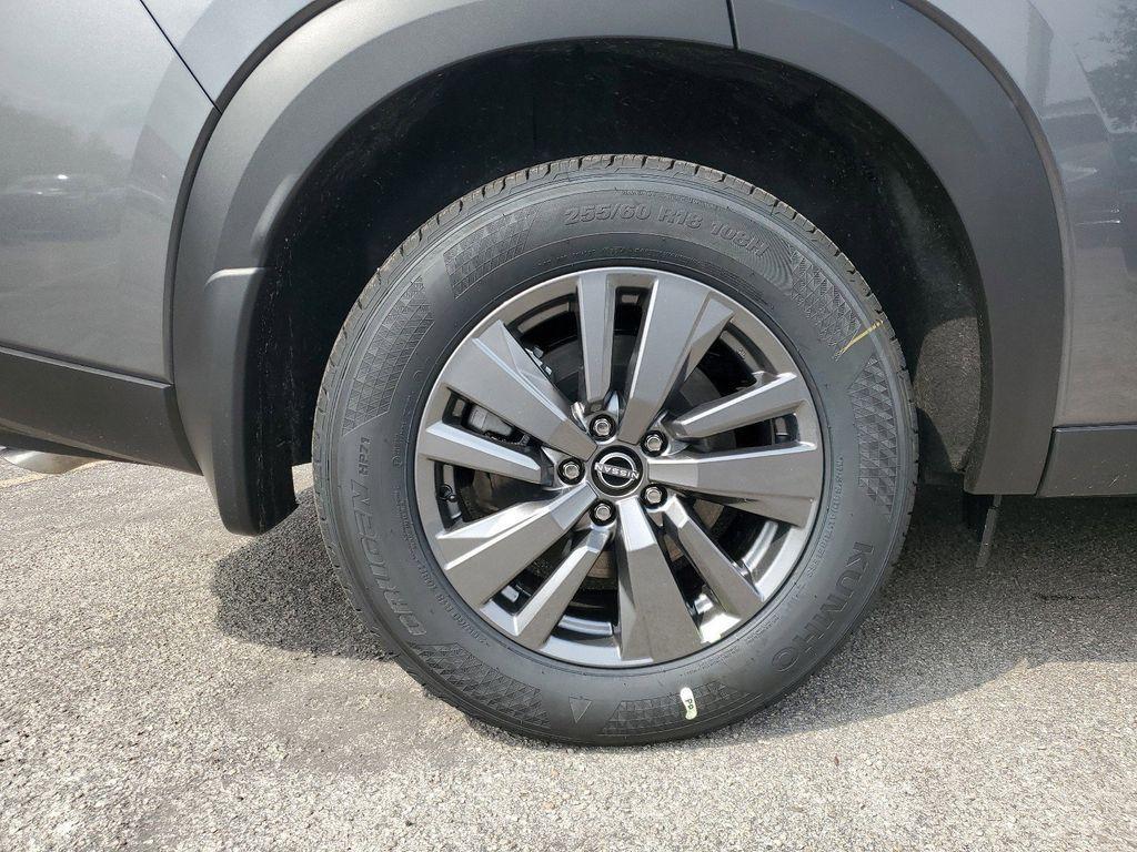 new 2025 Nissan Pathfinder car, priced at $39,036