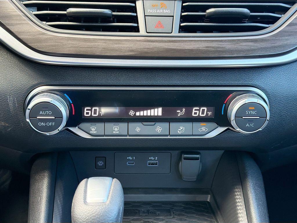 new 2025 Nissan Altima car, priced at $27,440