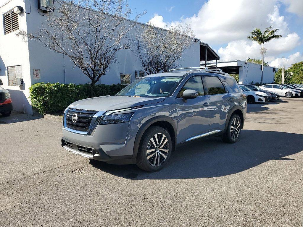 new 2025 Nissan Pathfinder car, priced at $46,543