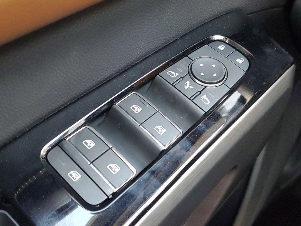 new 2025 Nissan Pathfinder car, priced at $46,543