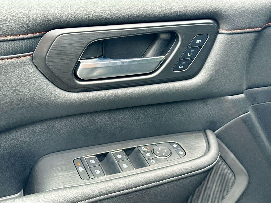 new 2025 Nissan Armada car, priced at $73,751