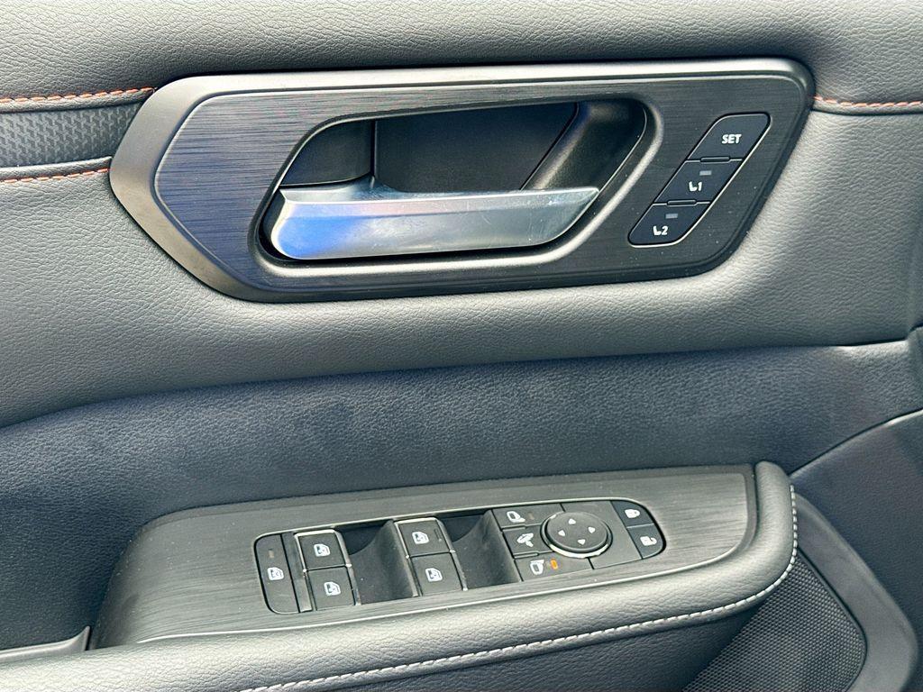 new 2025 Nissan Armada car, priced at $70,631